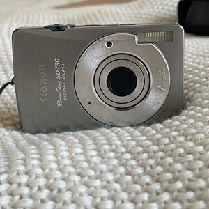 Canon PowerShot SD750